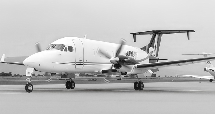 a Beechcraft 1900D, operated by Alpine Air Express